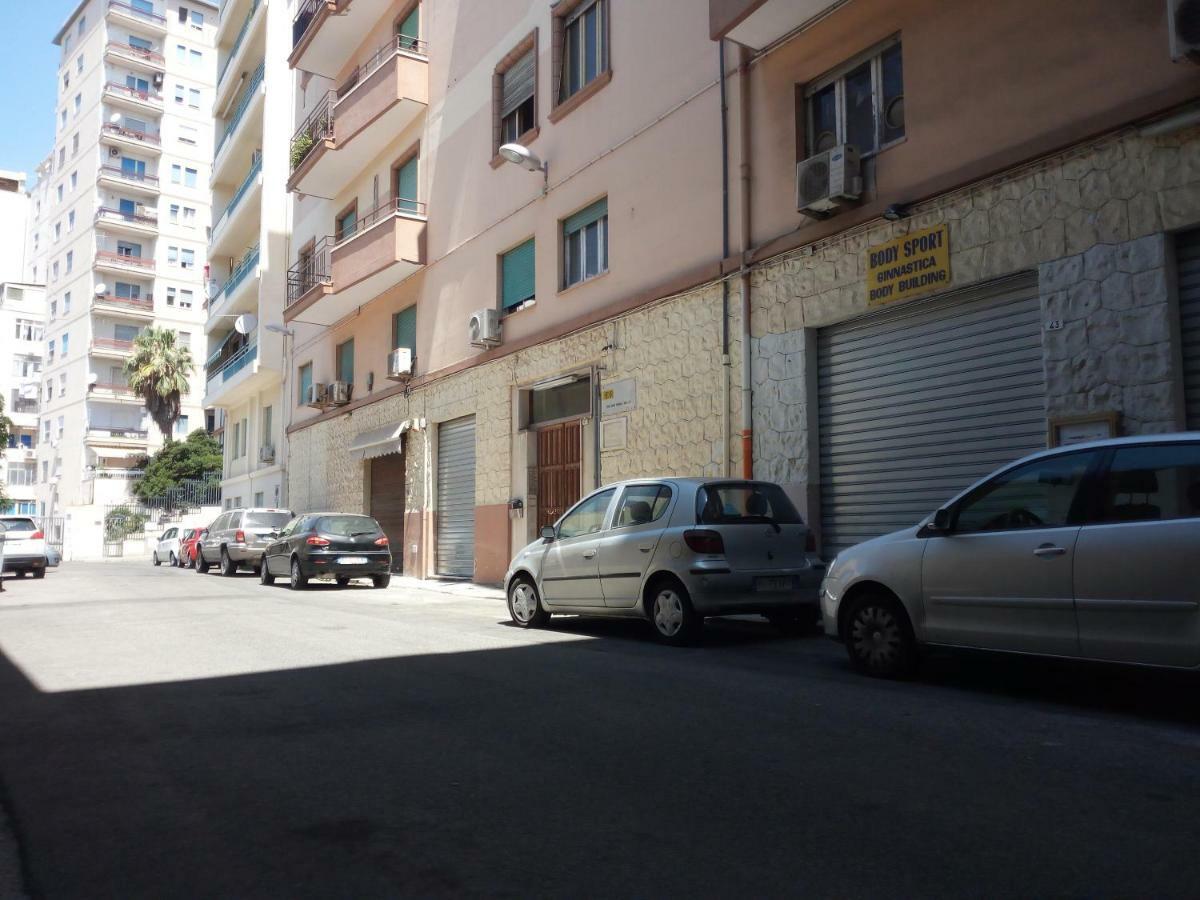 Ajana Rooms By Accomodo Cagliari Esterno foto